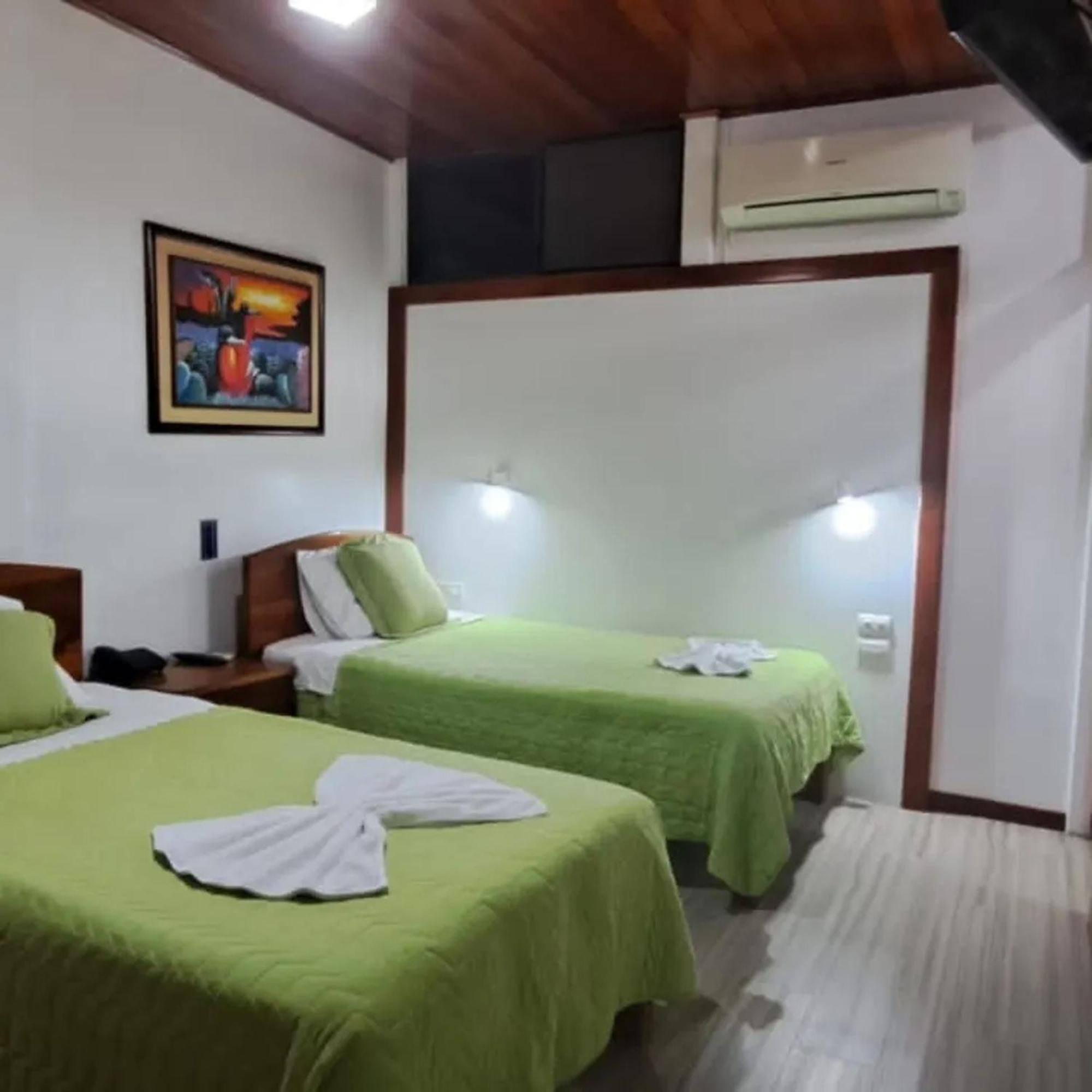 Isla Azul Hotell Puerto Ayora  Eksteriør bilde